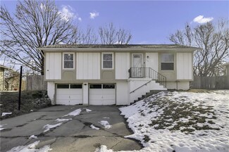 1503 SE Royal St, Oak Grove, MO 64075