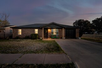 517 78th St, Lubbock, TX 79404