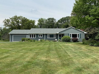 17 van Voorhis Dr, Fishkill, NY 12524