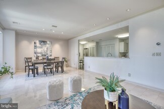 10 E Lee St Unit 2205, Baltimore, MD 21202