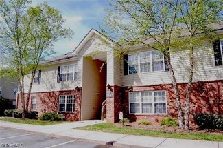 1845 Crest Hollow Dr Unit 201, Winston Salem, NC 27127