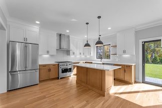 14 Starling St, West Roxbury, MA 02132