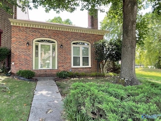 257 W Lake Cir, Madison, AL 35758
