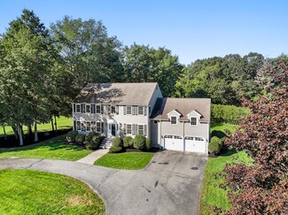 9 Herrick Dr, Milton, MA 02186