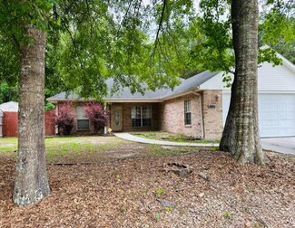 11 Crimson Ln, Picayune, MS 39466
