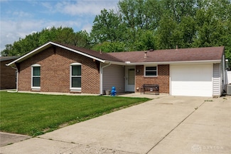 5235 Wakefield Dr, Fairborn, OH 45324