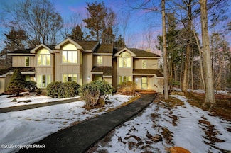 335 Chickagami Ln, Pocono Pines, PA 18350