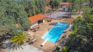 17832 Windsor Ln, Anderson, CA 96007