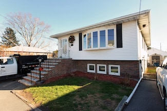 153 Lantern Rd Unit 2, Revere, MA 02151