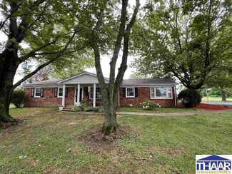 15944 S Engle St, Farmersburg, IN 47850