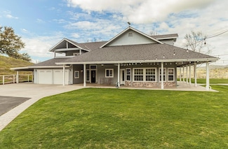 21777 Tollhouse Rd, Clovis, CA 93619