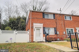 2225 Houston St, Suitland, MD 20746