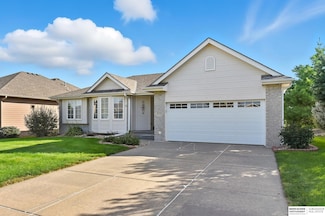 16705 Ogden Cir, Omaha, NE 68116