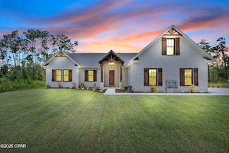 9719 Sweetfield Ln, Southport, FL 32409
