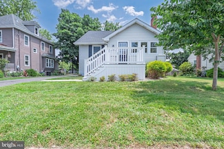 132 State St, Elmer, NJ 08318