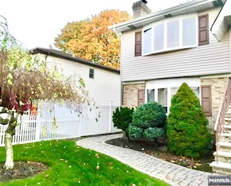 34 Willow Wood Ct Unit 1st fl, East Rutherford, NJ 07073