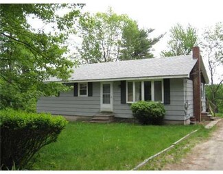 141 Summer St, Lisbon, ME 04252