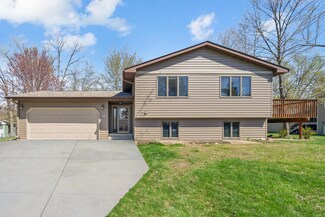 512 Prairie Dr N, Hudson, WI 54016