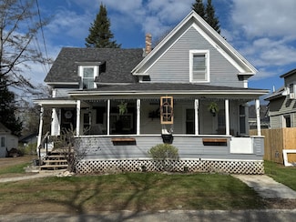 75 High St, Houlton, ME 04730
