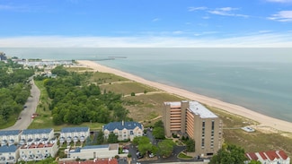 100 Lake Shore Dr Unit 606, Michigan City, IN 46360