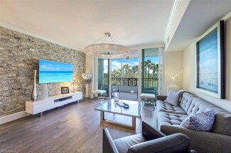 2748 Tiburon Blvd E Unit 304, Naples, FL 34109