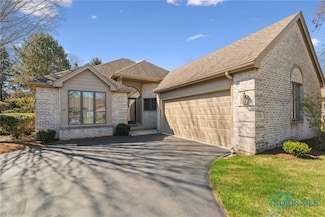 7353 Country Commons Ln Unit 7353, Sylvania, OH 43560