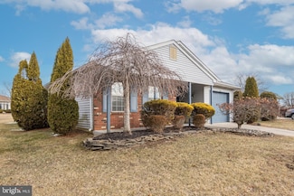 34 Chestnut Hill Ln, Columbus, NJ 08022