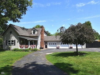 930 River Rd, Columbus, IN 47203