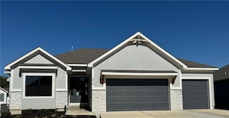 1810 Red Orchard Dr, Liberty, MO 64068