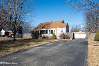 2225 Peaslee Rd, Louisville, KY 40216