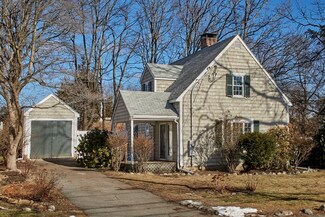 14 Mayflower Rd, Arlington, MA 02476