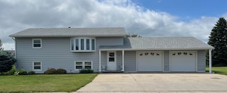 1203 9th Ave W, Mobridge, SD 57601
