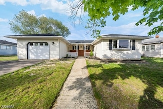 20 Tivoli St, Toms River, NJ 08757