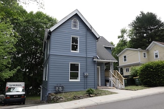 45 Aurora St, Waterbury, CT 06708