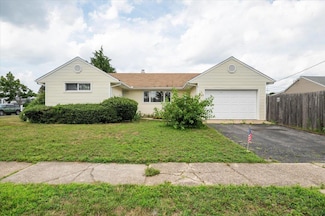 49 Cheshire Rd, Bethpage, NY 11714