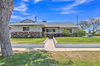 2002 Pattiz Ave, Long Beach, CA 90815