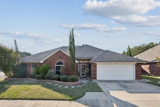 2901 Miles Way, Bedford, TX 76021