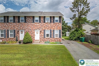 5 Rosemont Ct, Easton, PA 18045