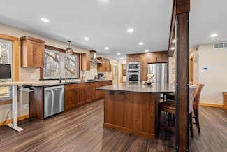 2806 2nd Ave NW, Austin, MN 55912