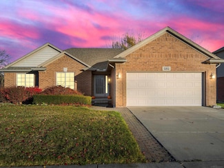 52802 Delena Dr, Macomb, MI 48042