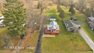 2845 Weigl Rd, Saginaw, MI 48609