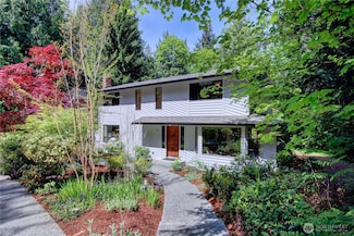 121 N 39th Place, Mount Vernon, WA 98273
