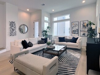 303 Marcella St Unit L, Houston, TX 77091