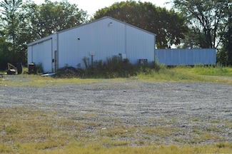 112 Warren Dr, Fairfield, IL 62837