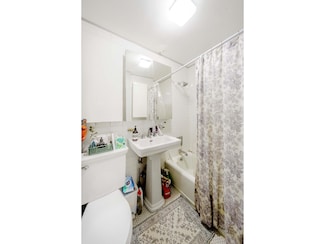 223 E 78th St Unit 2B, New York, NY 10075