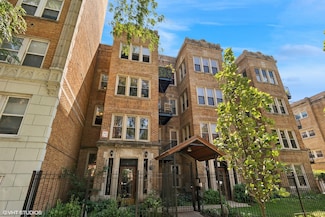1627 W Pratt Blvd Unit 3, Chicago, IL 60626