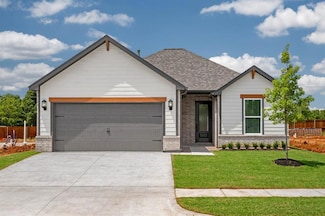 11937 SW 30th St, Yukon, OK 73099