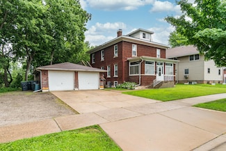 903 Zeisler St, La Crosse, WI 54601