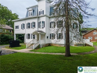 228 N 14th St, Easton, PA 18042