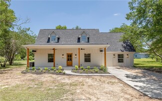 2006 Pinewood Dr, Bryan, TX 77807